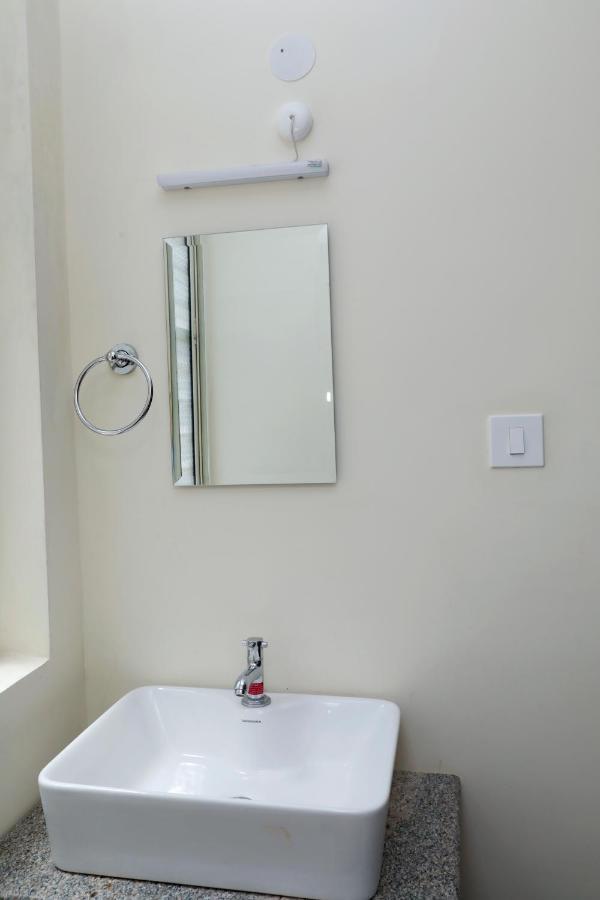 Cnr Residency Hotel Madanapalle Exterior photo