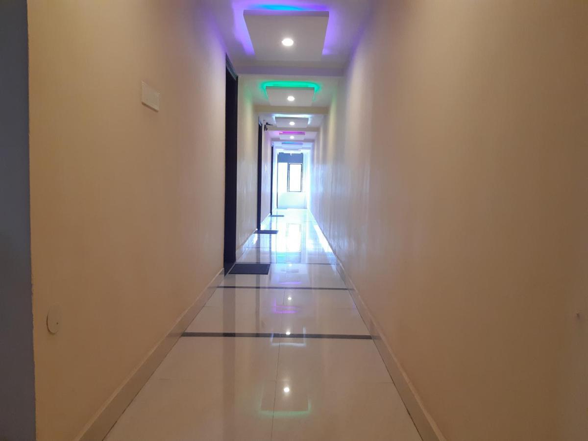 Cnr Residency Hotel Madanapalle Exterior photo